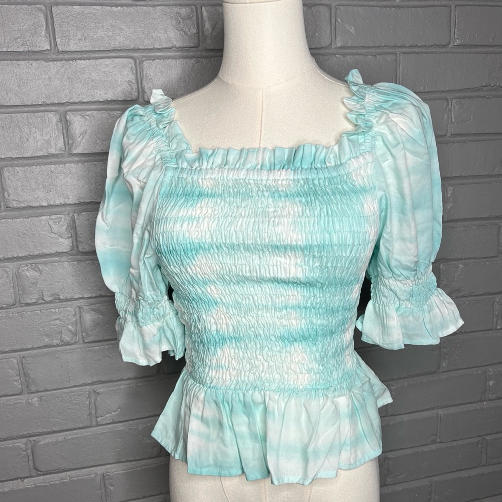 Cake For Dinner Light Blue Tie-Dye Half Sleeve Smocked Blouse Size Small